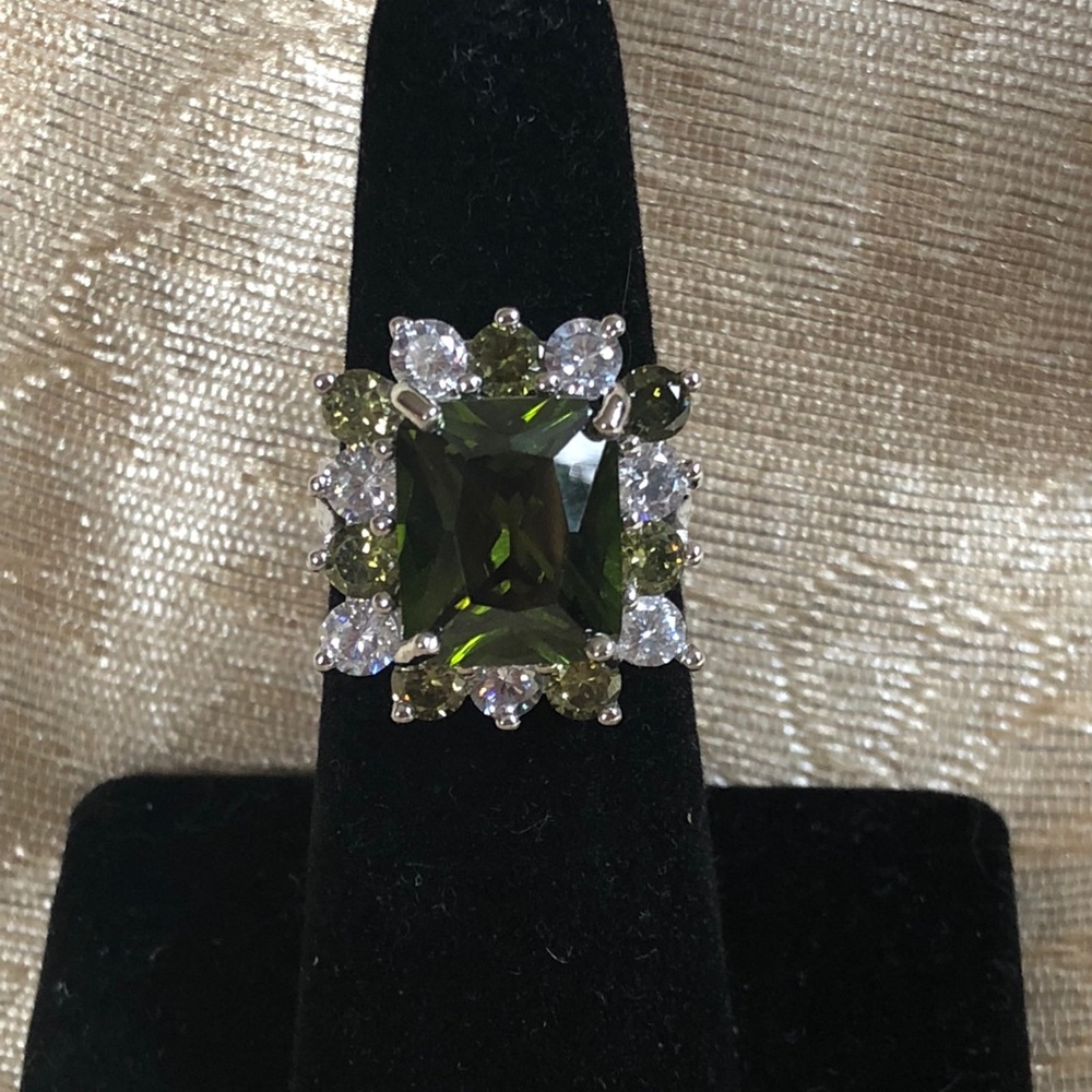 Sterling Silver Peridot Ring